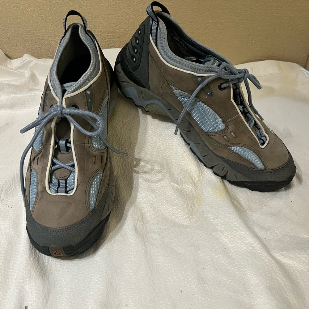 ecco receptor hiking shoes